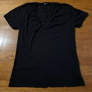 Monrow Black Short Sleeve V-neck Tee